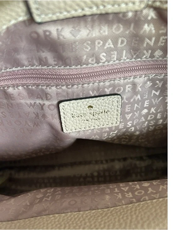 Kate Spade Ward Place Evangelie Bag in Rose Cloud with Tassel and Pockets. EUC - Picture 5 of 10